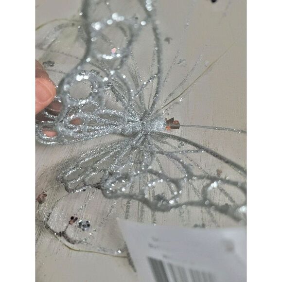 Large silver glitter butterfly clip-on ornament Xmas spring - Picture 9 of 10